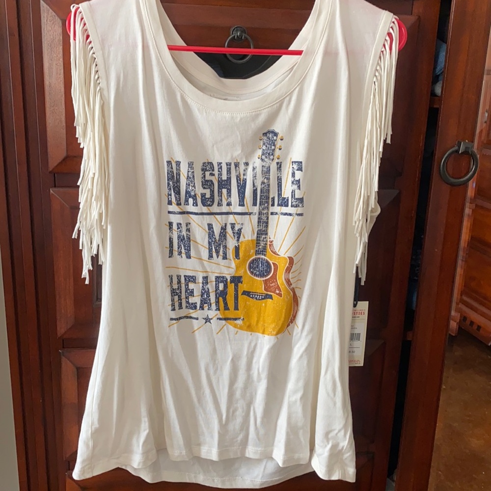 COPY - NWT IDYLLWIND by Miranda Lambert Fringed top Sz L
